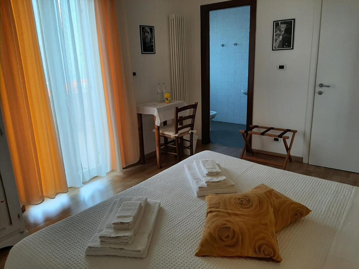 Bed and Breakfast La Quercia San Mauro di Saline Exterior foto